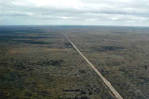 eyre_highway.jpg (17907 bytes)