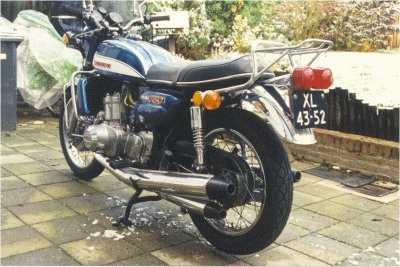 GT750J-NL-left.jpg (39371 bytes)