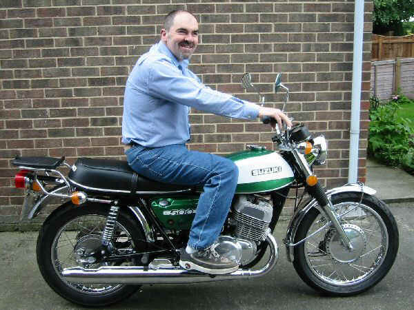 JohnonBike.jpg (91694 bytes)