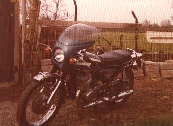 Suzuki_T500_2.jpg (20644 bytes)