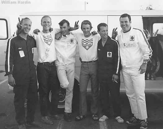 TeamSuzuki1970.jpg (18218 bytes)